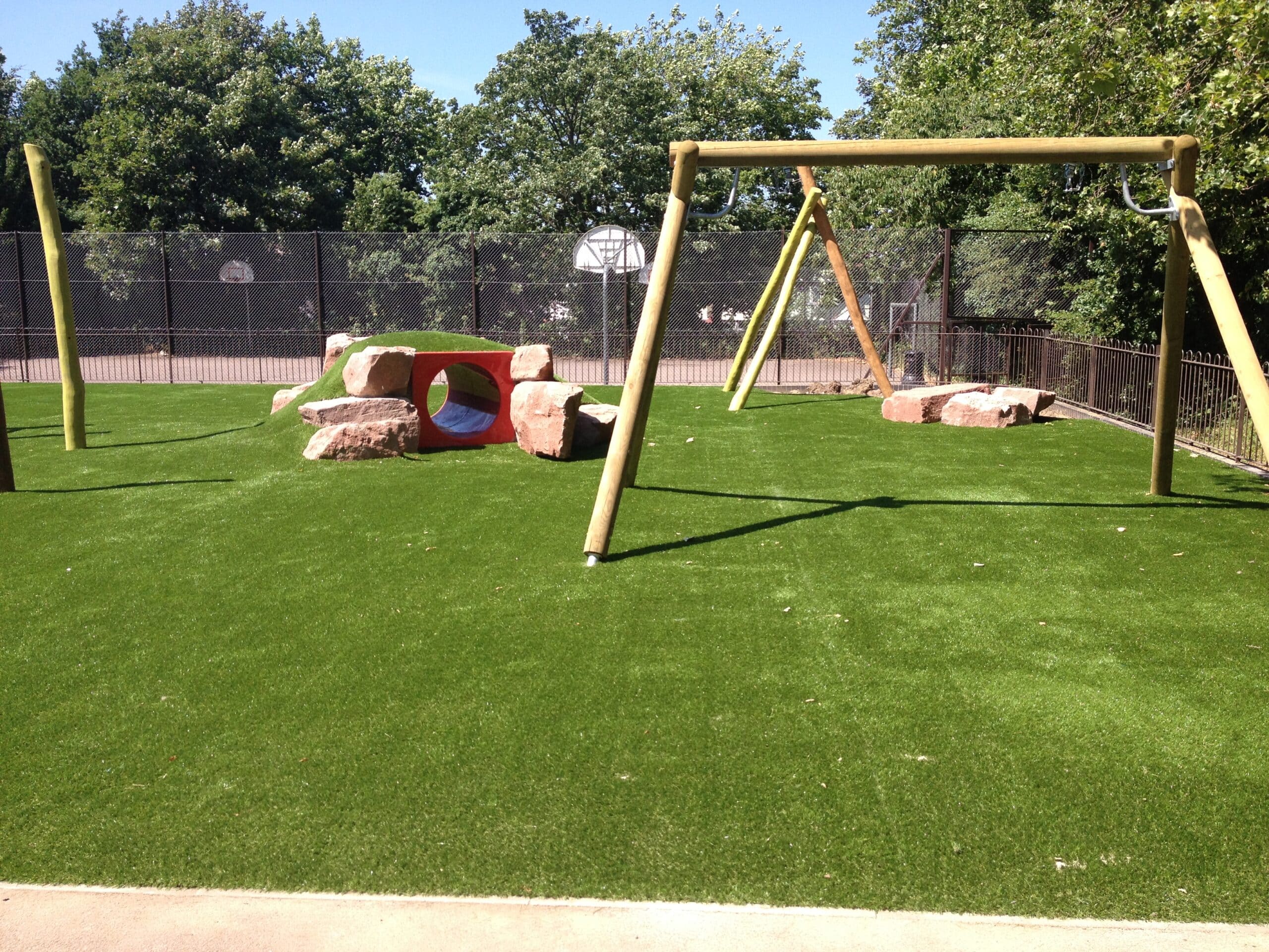Install of Artificial Grass and Wet Pour (3)